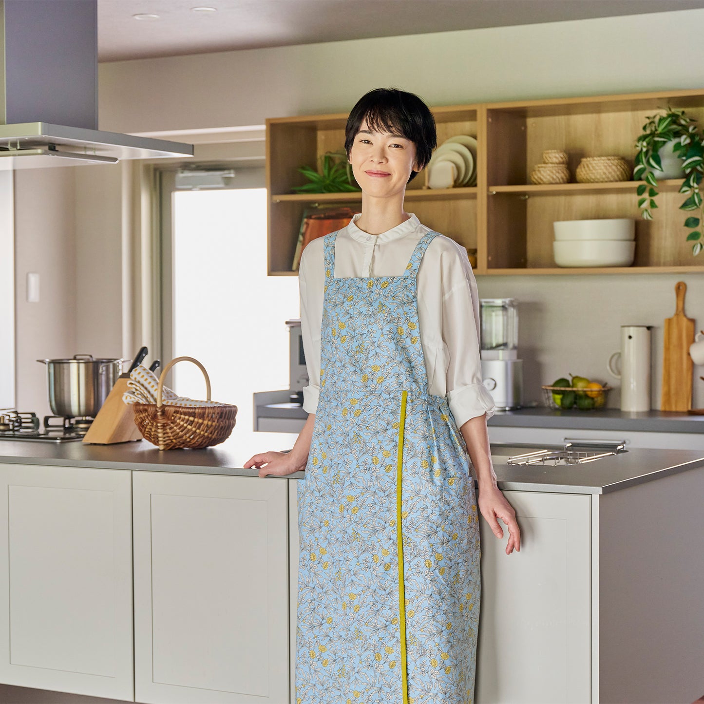 ラトリエ エプロン ボタニカル2 ブルー 【2026年SS新作】
